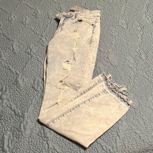 American Eagle Men’s extreme flex skinny distressed jeans size 28x30